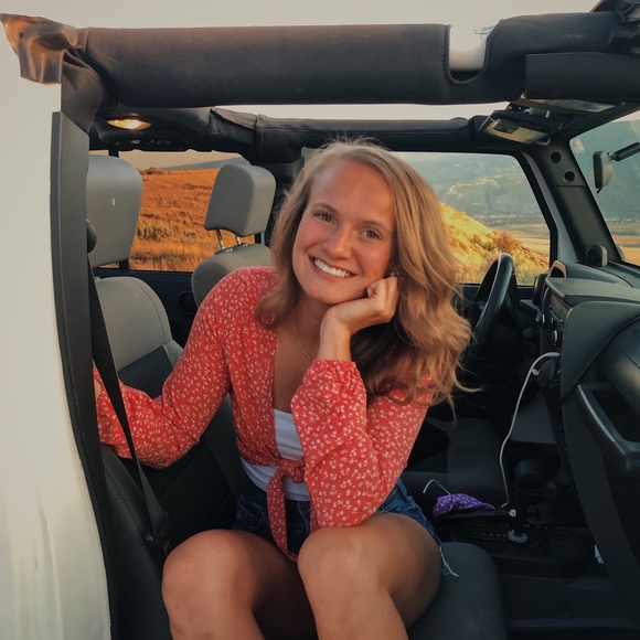 Meet your Posher, Rebecca - Picture 1 of 1